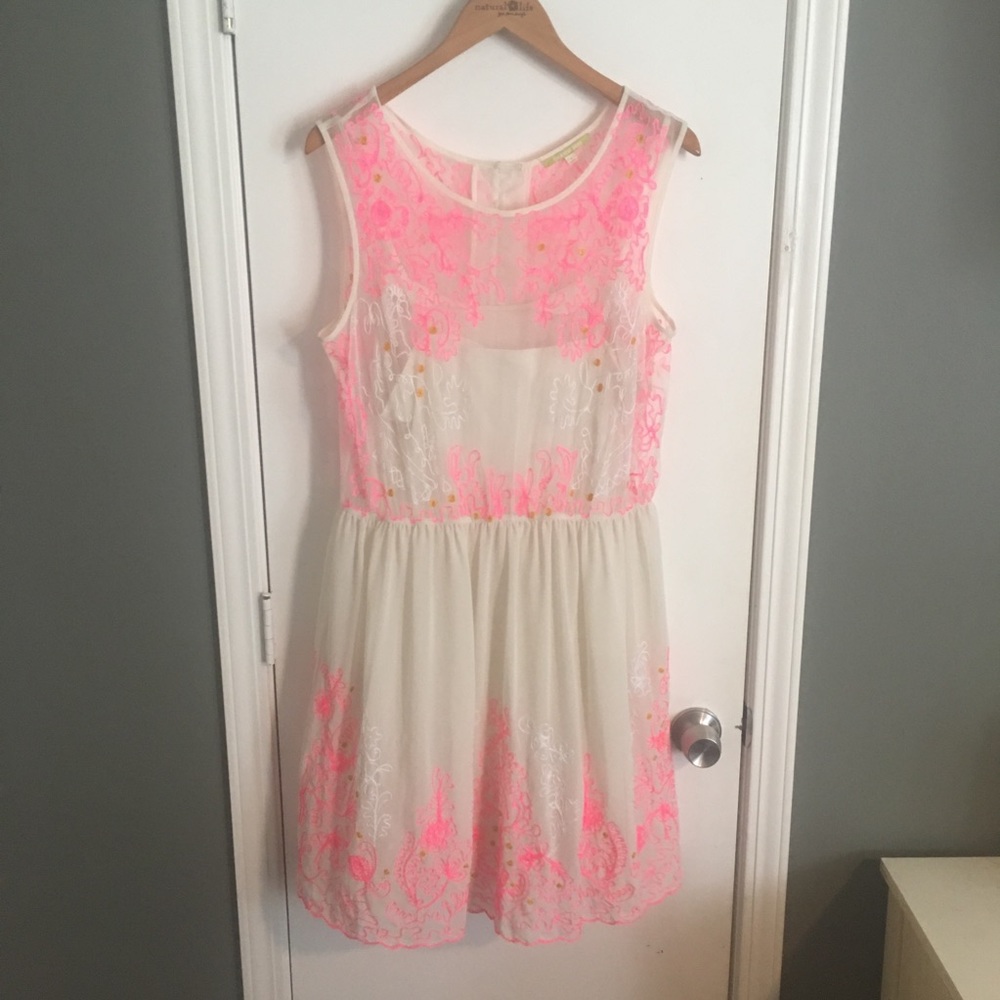 Cute night out dress!